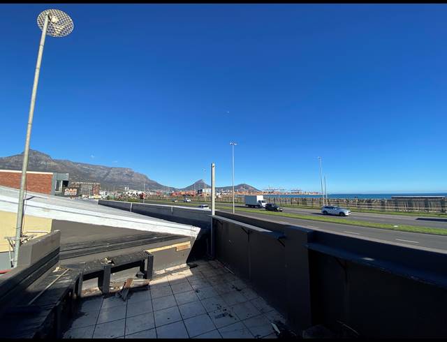 176M² OFFICE TO LET IN PAARDEN EILAND